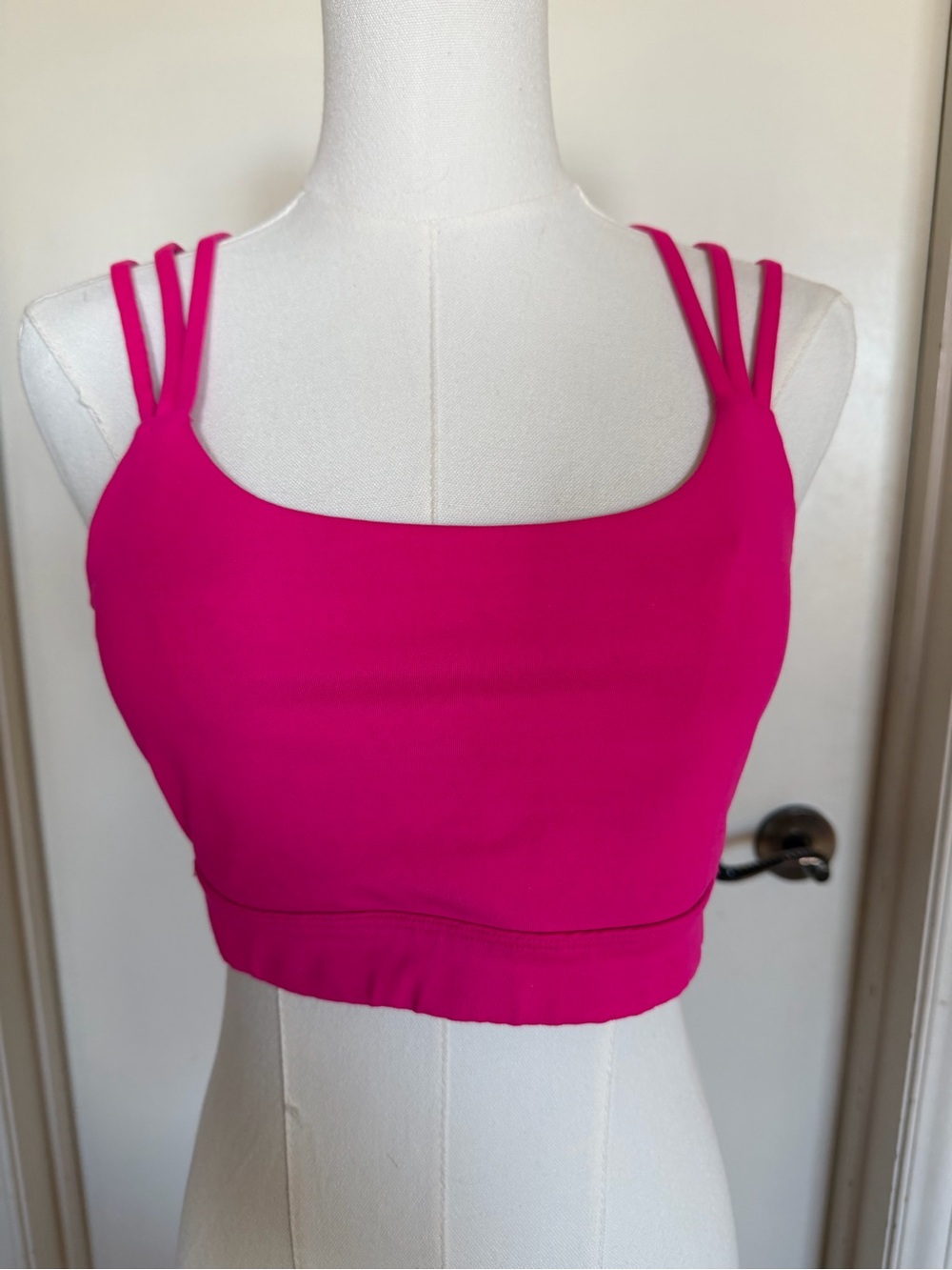 GapFit Hot Pink Strappy Sports Bra Medium